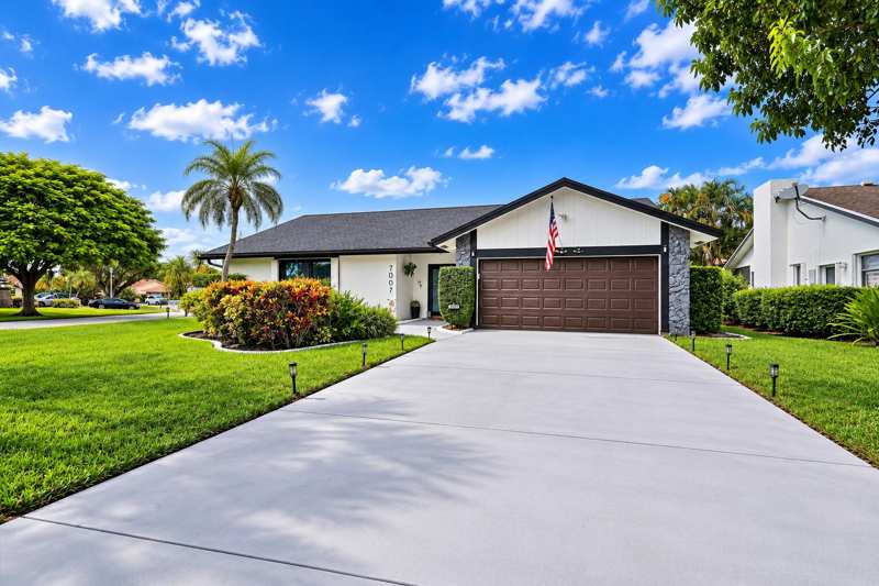 3 bedroom Single Family Residence at 7007 NW 40th Place, Crossings, Coral Springs — photo 1