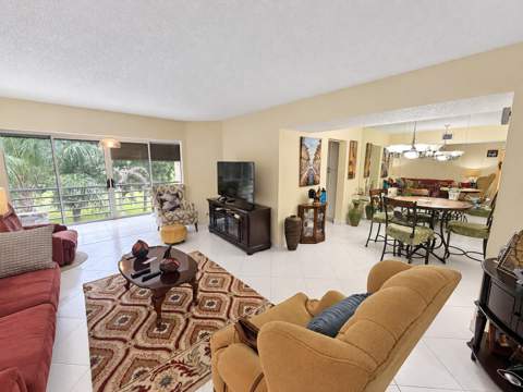 3810 Via Poinciana #303, Greenacres FL - photo 11 of 19