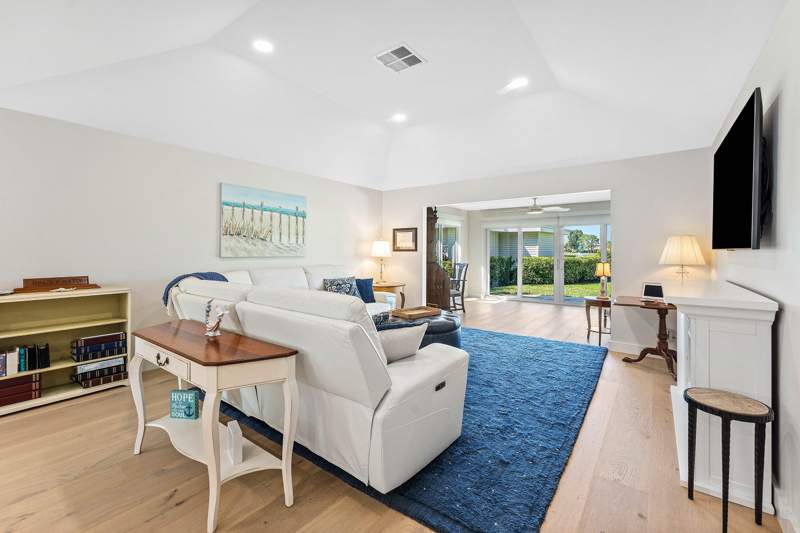 2 bedroom Single Family Residence at 13731 Eastpointe Way, Eastpointe Country Club 1, Palm Beach Gardens — photo 5