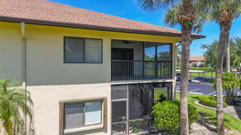 6303 SE Williamsburg Drive #201, Hobe Sound FL - photo 6 of 29