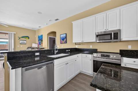 1402 SW Abingdon Avenue, Port St. Lucie FL - photo 13 of 58