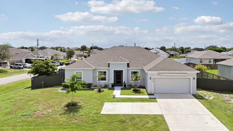 4 bedroom Single Family Residence at 1016 SW Paar Drive, Port St Lucie Section 33, Port St. Lucie — photo 1