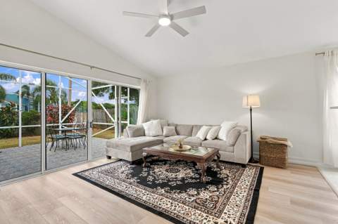 4969 Broadstone Circle, West Palm Beach FL - photo 13 of 60