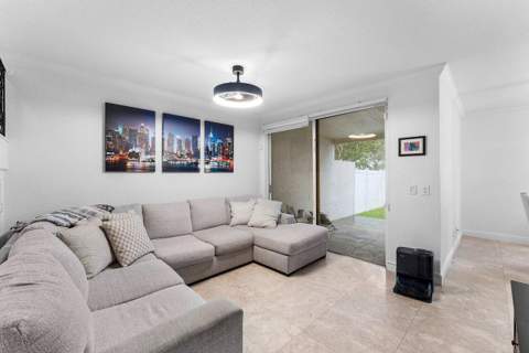 16856 SW 1st Place, Pembroke Pines FL - photo 10 of 36
