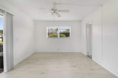 288 Northampton #O, West Palm Beach FL - photo 19 of 30