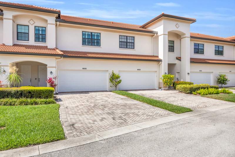 3 bedroom Townhouse at 6631 SE Woodmill Pond Lane, Woodmill Pond Condo, Stuart — photo 3
