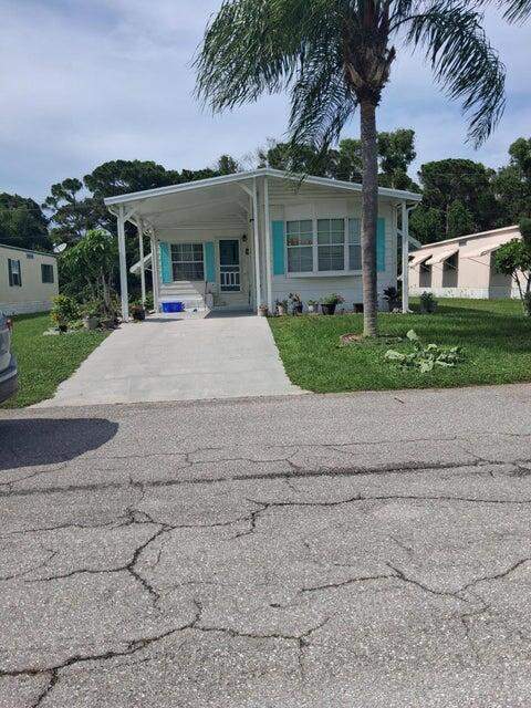 2 bedroom Manufactured Home at 8 Novedades, Spanish Lakes, Port St. Lucie — photo 2
