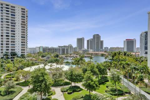 600 Three Islands Boulevard #615, Hallandale Beach FL - photo 18 of 43