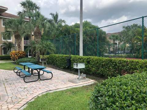 6400 Emerald Dunes Drive #104, West Palm Beach FL - photo 6 of 23