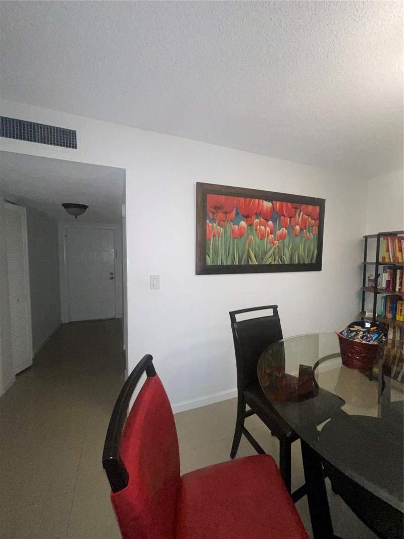 2 bedroom Condominium at 6300 S Falls Circle Drive #412, Falls of Inverrary, Lauderhill — photo 4