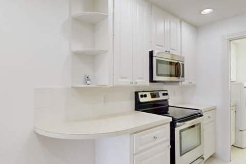 2136 Tigris Drive, West Palm Beach FL - photo 9 of 38