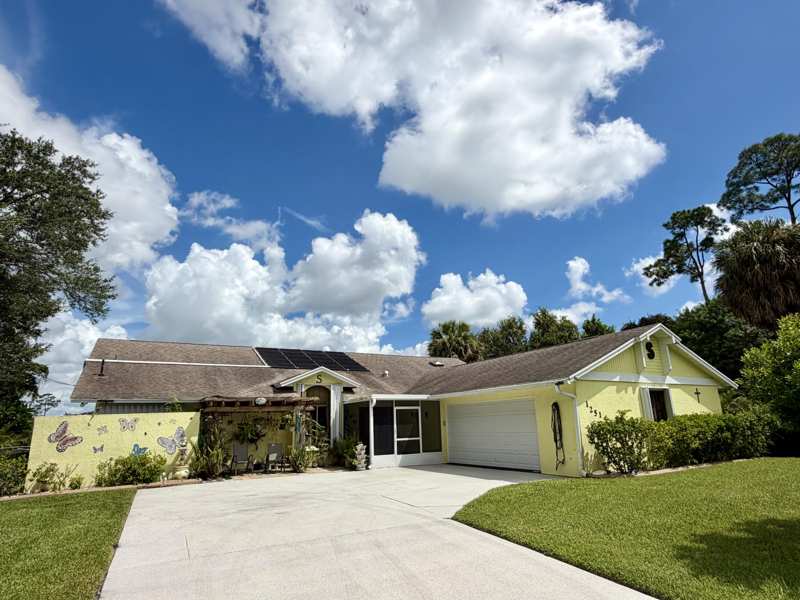 3 bedroom Single Family Residence at 1251 SW Abingdon Avenue, Port St Lucie Section 23, Port St. Lucie — photo 1
