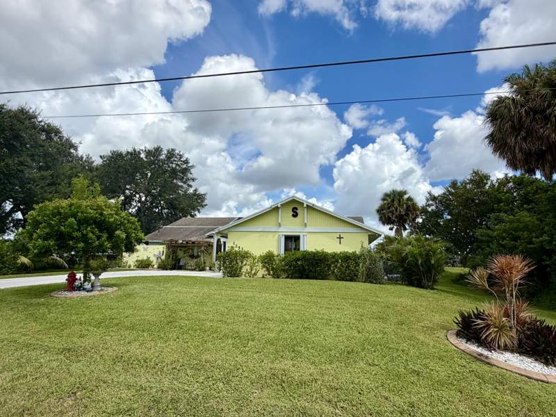 3 bedroom Single Family Residence at 1251 SW Abingdon Avenue, Port St Lucie Section 23, Port St. Lucie — photo 2
