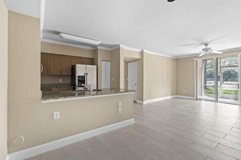 6450 Emerald Dunes Drive #103, West Palm Beach FL - photo 14 of 46