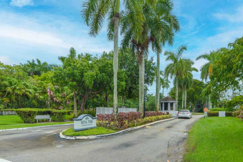 2 bedroom Condominium at 101 Royal Park Drive #1C, Royal Park Condo, Oakland Park — photo 3