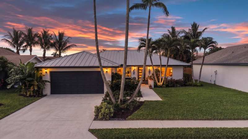 3 bedroom Single Family Residence at 129 Stillwater Circle, Indian Creek Ph V, Jupiter — photo 1