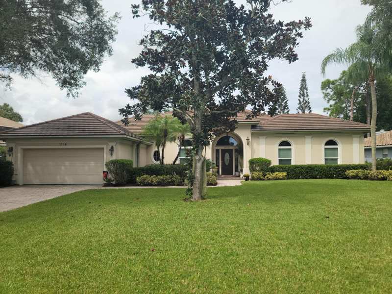 3 bedroom Single Family Residence at 1716 SW Mockingbird Drive, Country Club Pointe, Port St. Lucie — photo 1