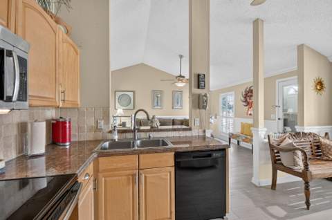 9099 Carma Drive, Boynton Beach FL - photo 17 of 49