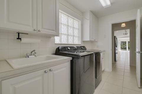 8863 SE Retreat Drive, Hobe Sound FL - photo 7 of 55