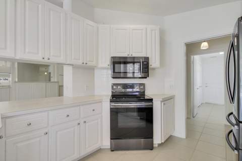 8863 SE Retreat Drive, Hobe Sound FL - photo 22 of 55