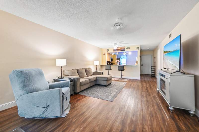 2 bedroom Condominium at 2302 Sunrise Boulevard #206, Inlet House, Fort Pierce — photo 4
