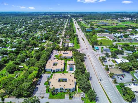 2302 Sunrise Boulevard #206, Fort Pierce FL - photo 18 of 21