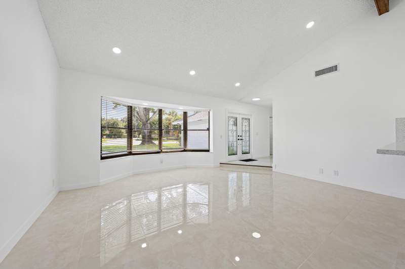 3 bedroom Single Family Residence at 1633 Woods Bend Road, Woods The, West Palm Beach — photo 5