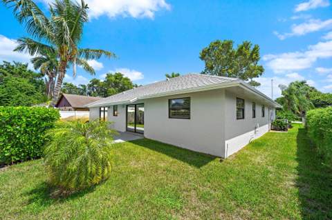 1633 Woods Bend Road, West Palm Beach FL - photo 21 of 27