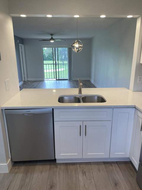 7101 Golf Colony Court #201, Lake Worth FL - photo 9 of 19