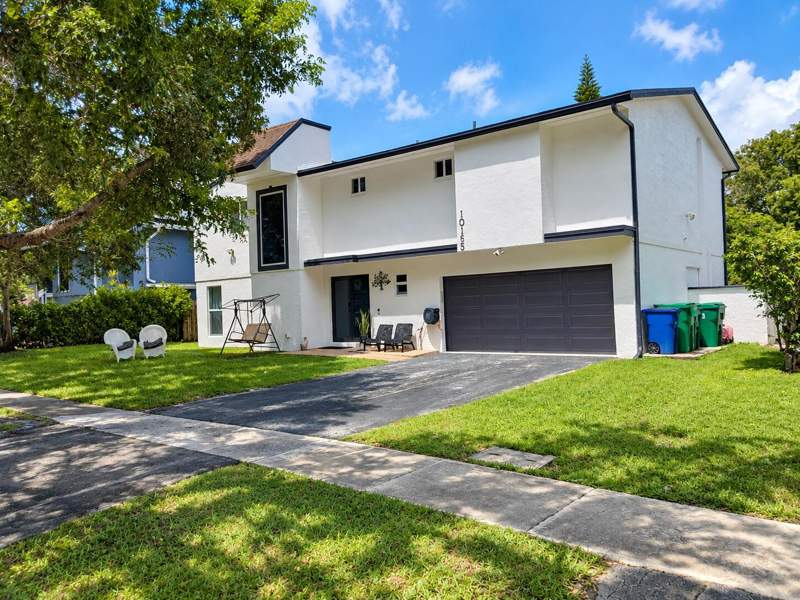 4 bedroom Single Family Residence at 10165 SW 53rd Street, Guardian Estates, Cooper City — photo 2