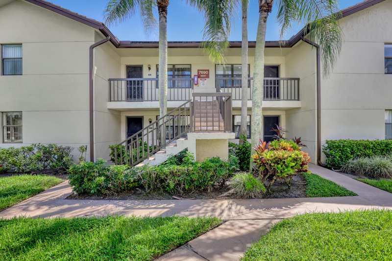 2 bedroom Condominium at 7690 Tahiti Lane #202, Lucerne Pointe One,Two,Three Four,Seven,Eight,Nine, Lake Worth — photo 1
