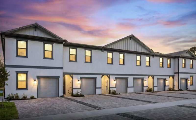 3 bedroom Townhouse at 6734 Kavagi Drive #Latitude 208-07, Everton , Lantana — photo 1