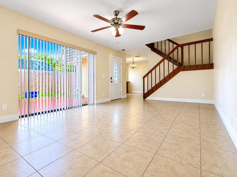 2 bedroom Townhouse at 256 Lake Arbor Drive, Lakewood Of Palm Springs, Palm Springs — photo 3