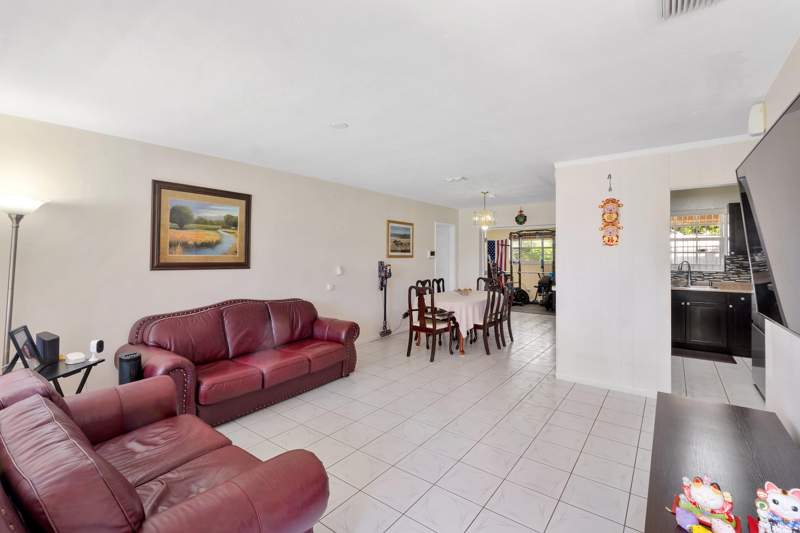3 bedroom Single Family Residence at 7081 Taylor Street, Boulevard Heights Sec 7, Hollywood — photo 5