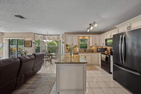 8156 Mystic Harbor Circle, Boynton Beach FL - photo 21 of 65