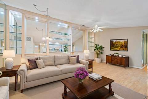 8404 Chapman Oak Court, Palm Beach Gardens FL - photo 8 of 46