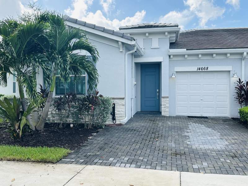 3 bedroom Townhouse at 14668 Three Ponds Trail, Avalon Trails At Villages Of Oriole Pud, Delray Beach — photo 2