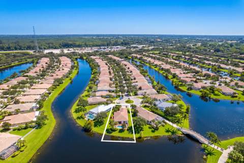 8397 Rosalie Lane, Wellington FL - photo 6 of 59