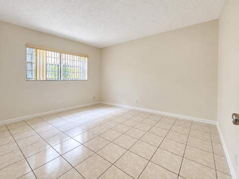 111 Cleveland Street, Lake Worth Beach FL - photo 10 of 21