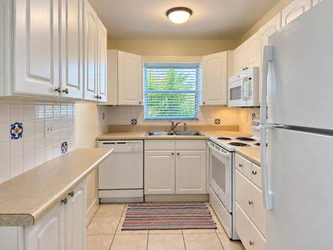 111 Cleveland Street, Lake Worth Beach FL - photo 7 of 21