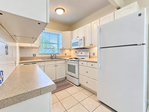 111 Cleveland Street, Lake Worth Beach FL - photo 8 of 21