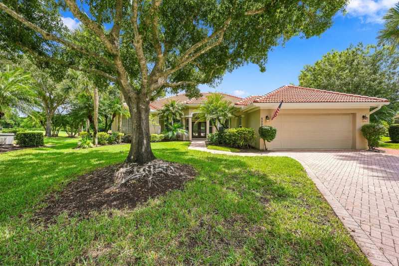3 bedroom Single Family Residence at 8008 Links Way, PGA Village - Cypress Point, Port St. Lucie — photo 1