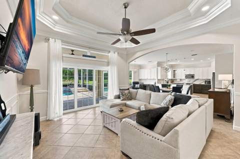 8008 Links Way, Port St. Lucie FL - photo 14 of 103
