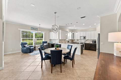 8008 Links Way, Port St. Lucie FL - photo 17 of 103