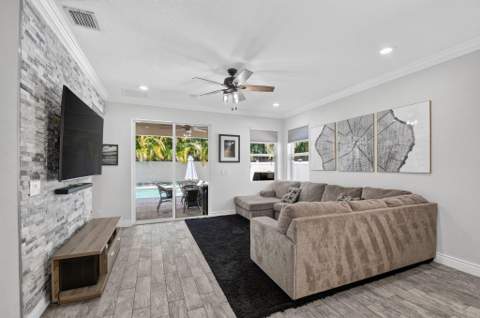 4065 Tomoka Drive, Lake Worth FL - photo 7 of 38
