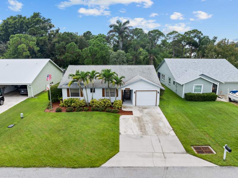 3 bedroom Single Family Residence at 6702 SE Raintree Avenue, Parkwood, Stuart — photo 5