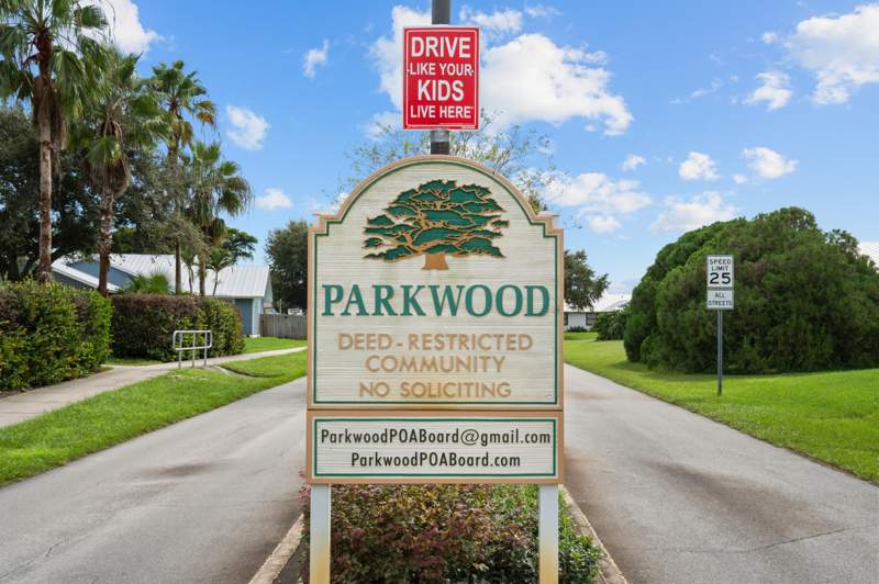 3 bedroom Single Family Residence at 6702 SE Raintree Avenue, Parkwood, Stuart — photo 3