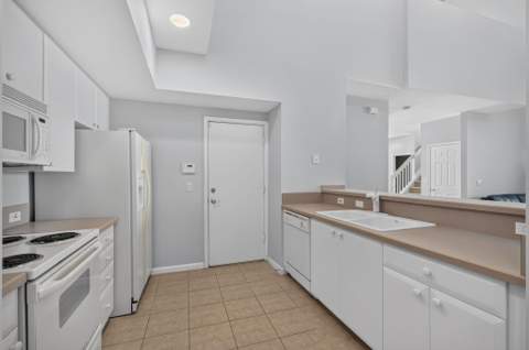7701 Cardinal Court, West Palm Beach FL - photo 16 of 65