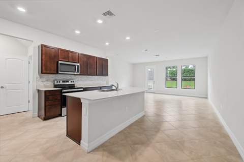 4488 Appleton Circle, Oakland Park FL - photo 9 of 82