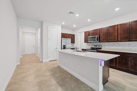 4488 Appleton Circle, Oakland Park FL - photo 11 of 82